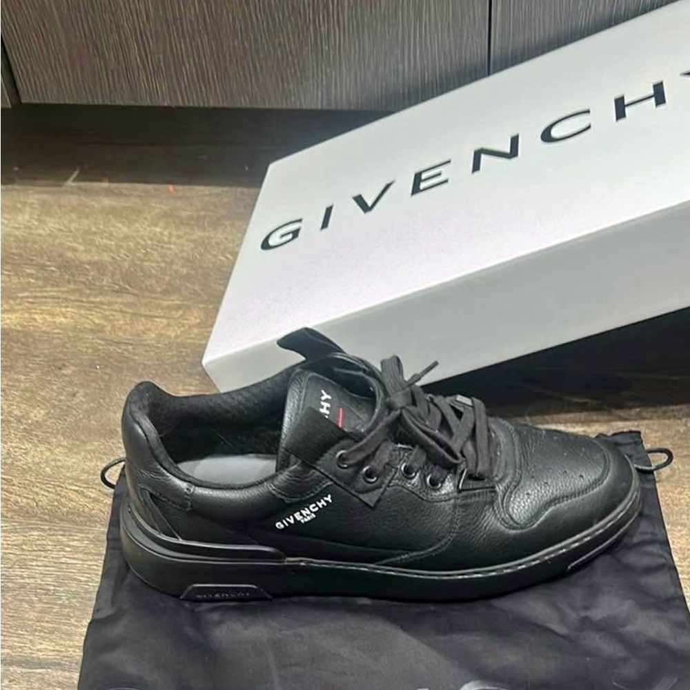 Givenchy Premium Monochrome Lace-Up Sneakers